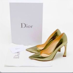 Christian Dior leather metalic gold pumps heels